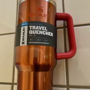 Stanley quencher 40oz.